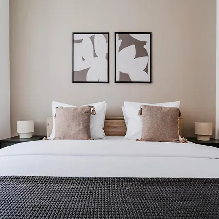 Blueground 1 Furnished Old Town Square Prg-43 דירה