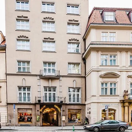 Blueground 1 Furnished Old Town Square Prg-43 פראג