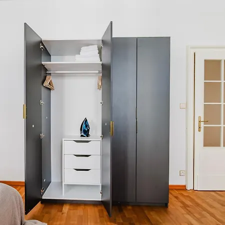 Blueground 1 Furnished Old Town Square Prg-43 דירה פראג